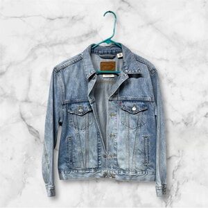 Levi's Light Blue Denim Jacket medium classic